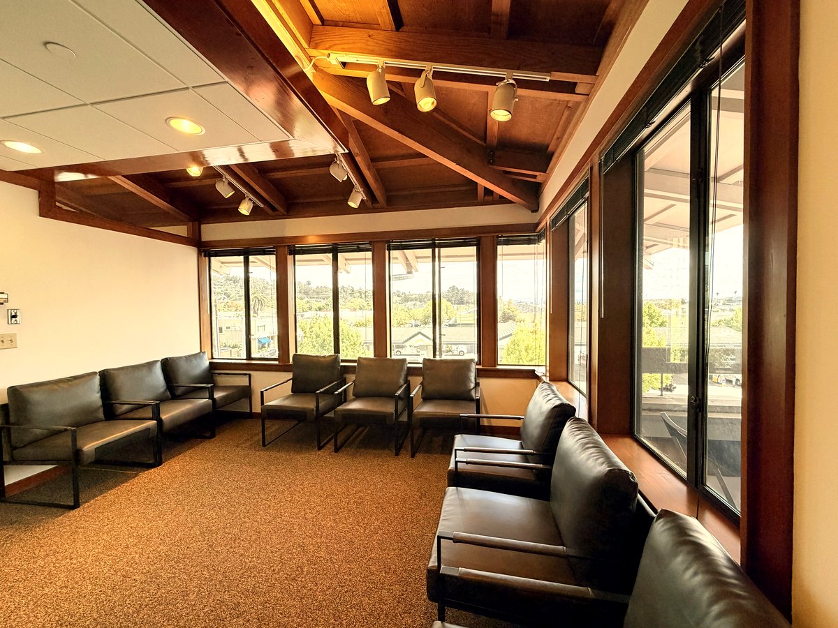 Group therapy room at Nura Recovery