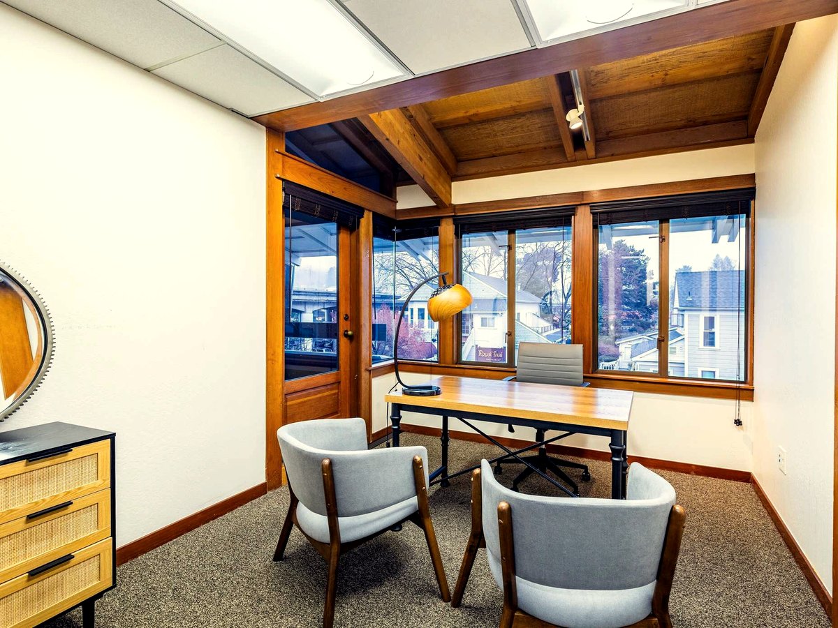 Private office at Nura Recovery